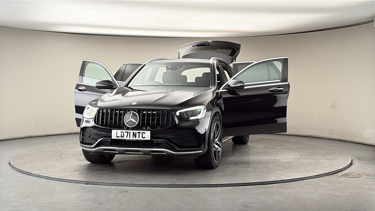 More views of Mercedes-Benz GLC