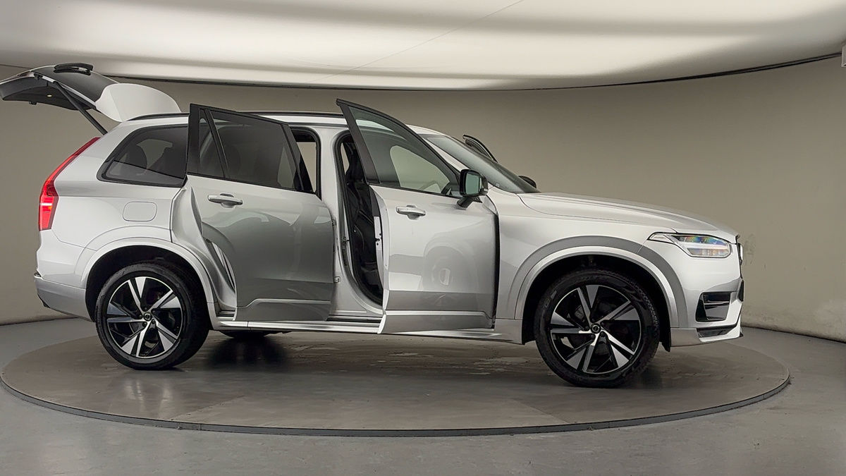 More views of Volvo XC90