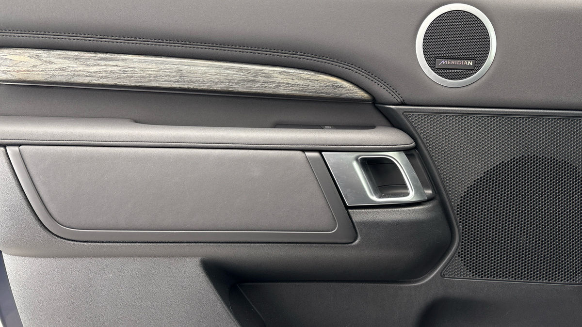 Land Rover Discovery Image 19