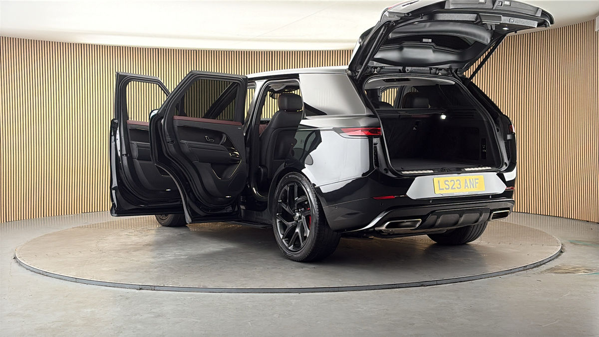 Land Rover Range Rover Sport Image 23