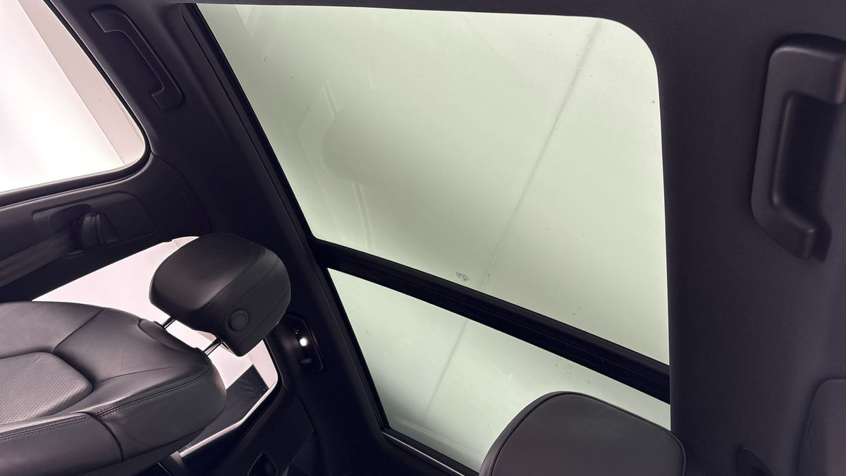 Porsche Cayenne Image 6