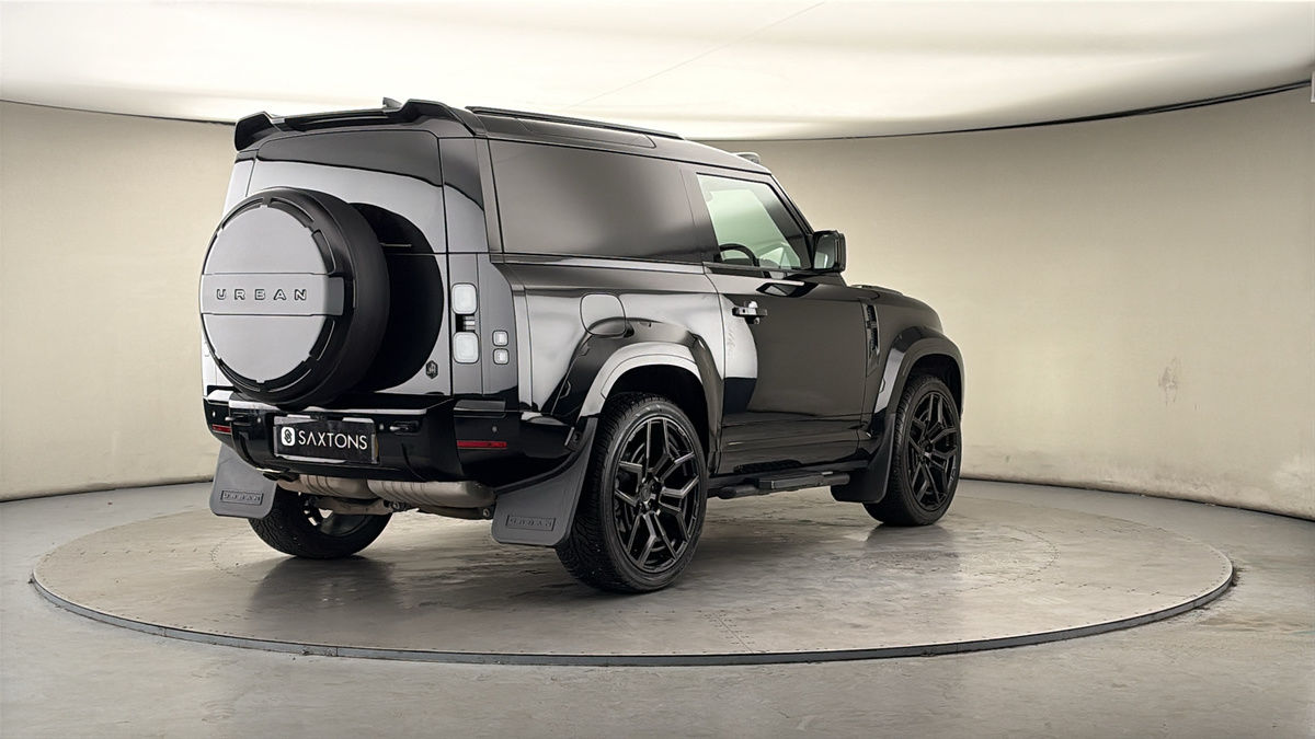 More views of Land Rover Defender 90