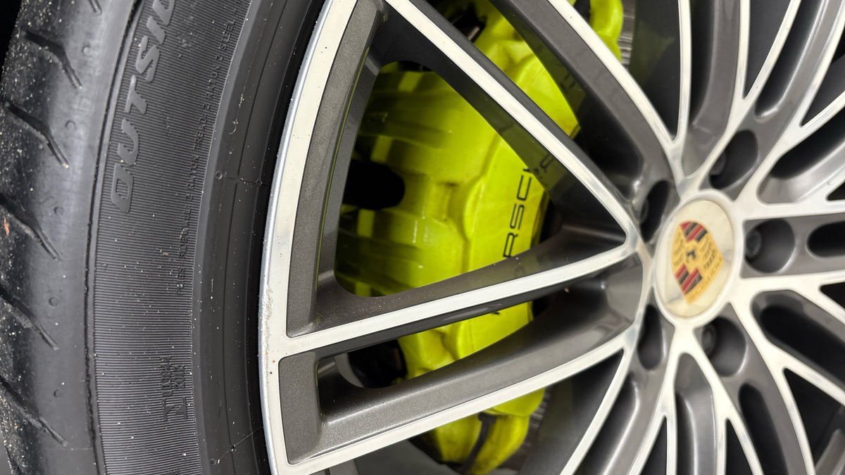 Porsche Cayenne Image 26