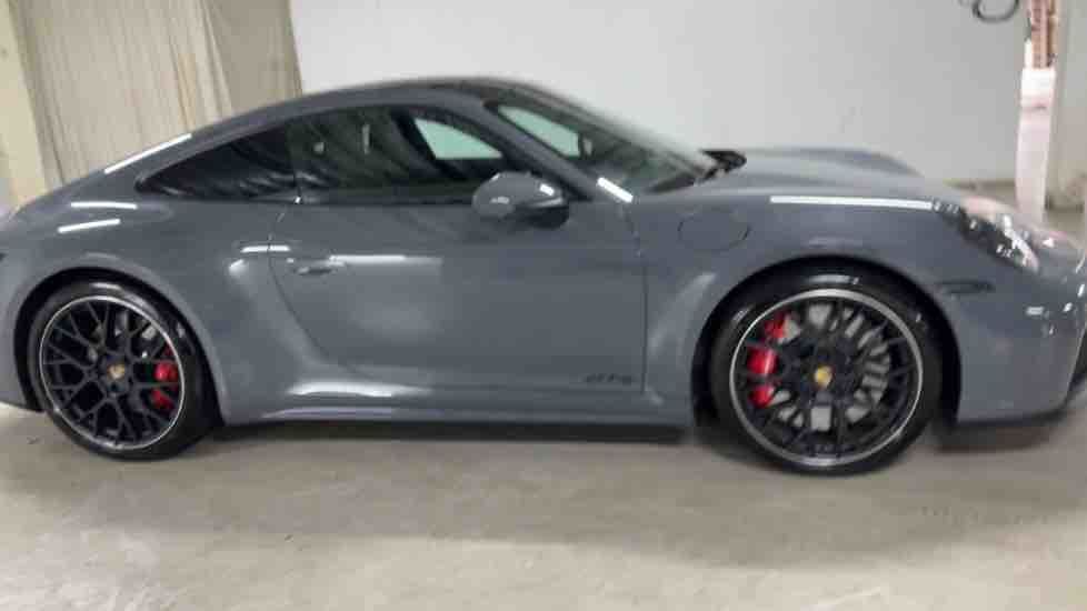 More views of Porsche 911