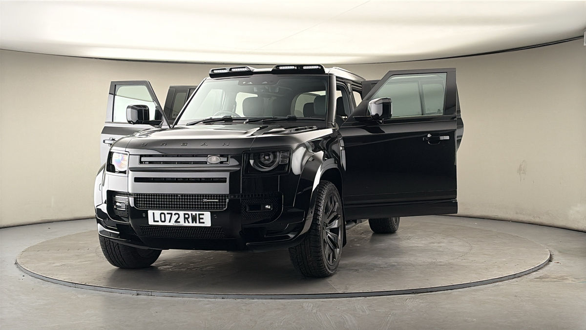 More views of Land Rover Defender 110