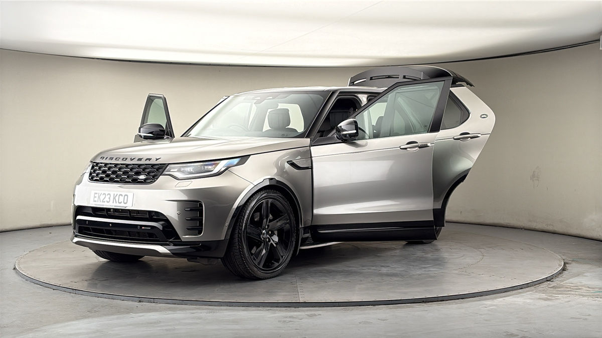 More views of Land Rover Discovery