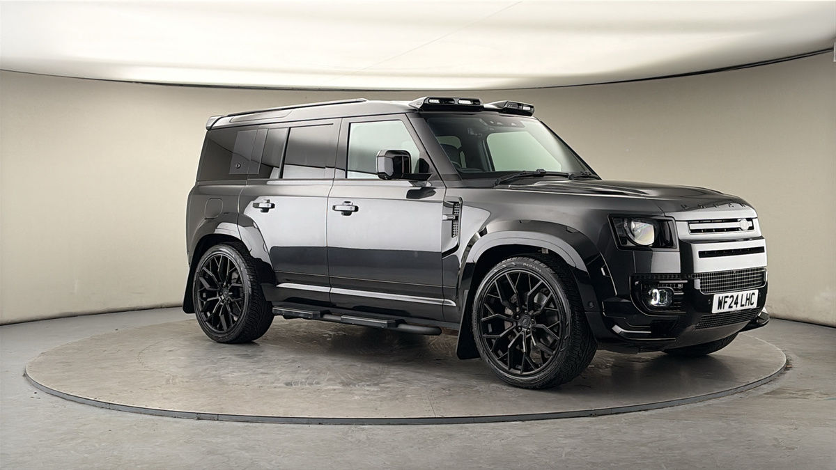 More views of Land Rover Defender 110