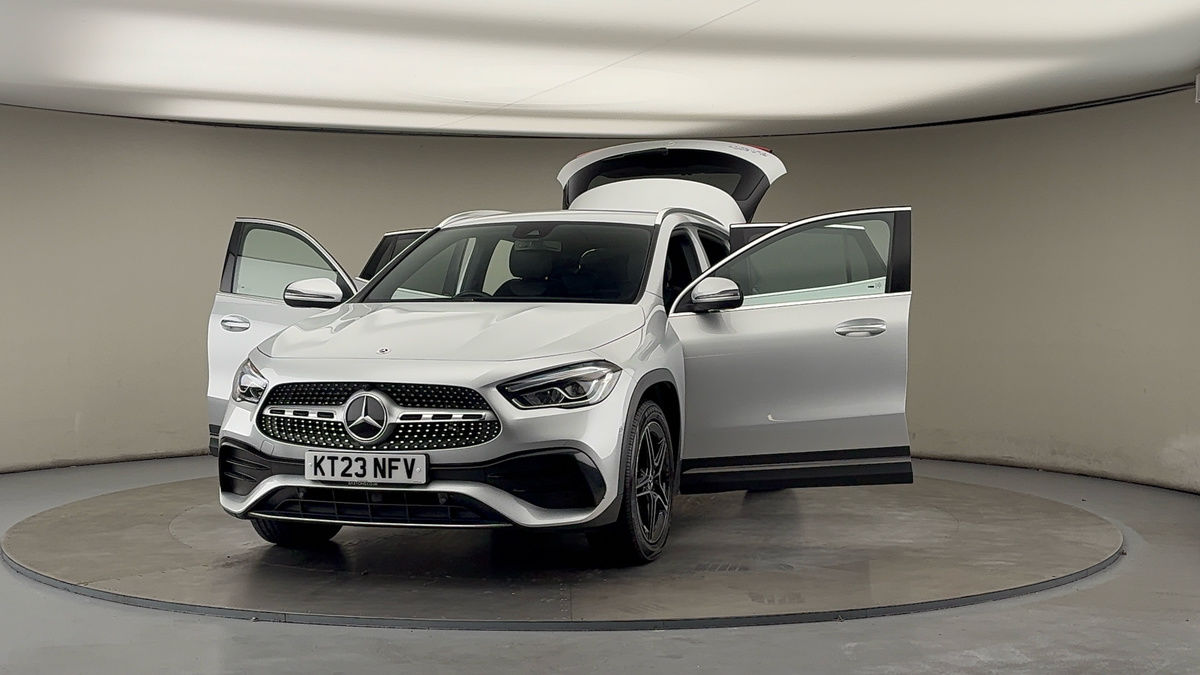More views of Mercedes-Benz GLA