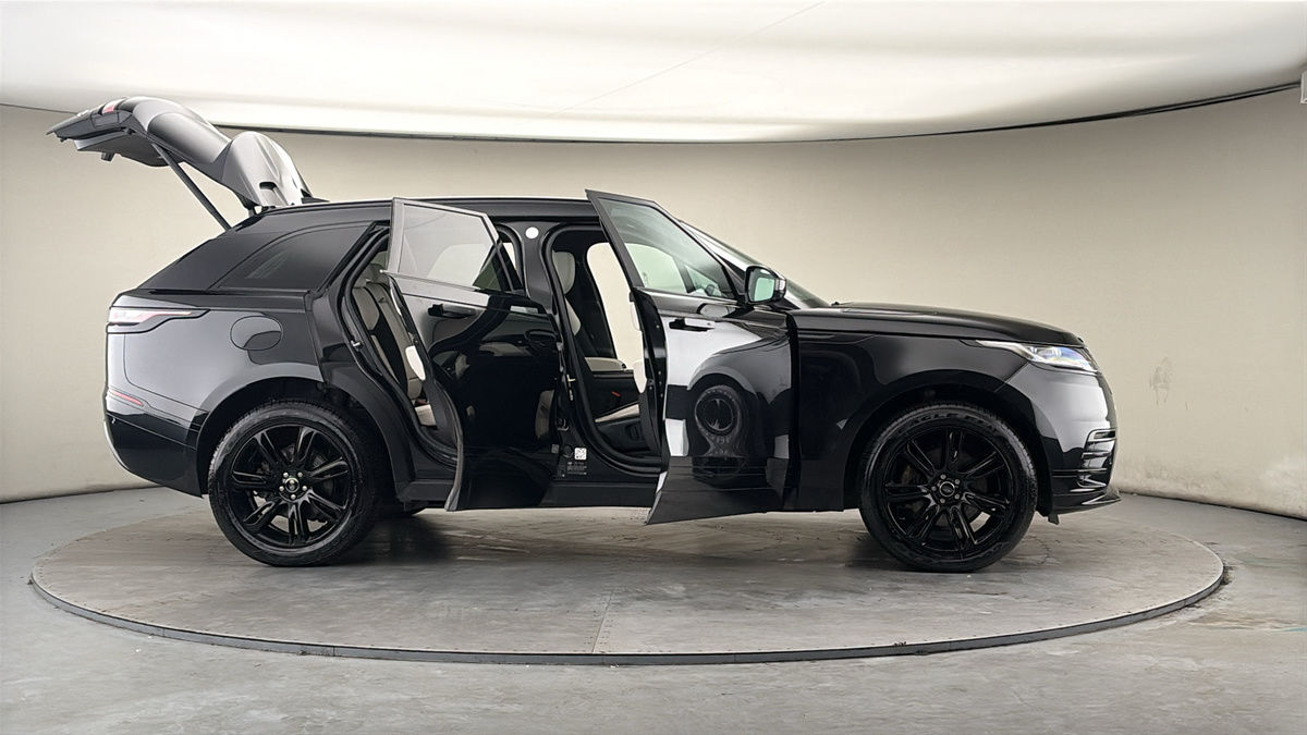 More views of Land Rover Range Rover Velar