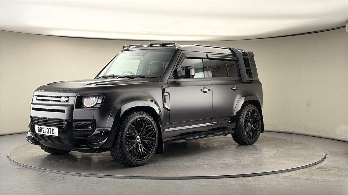 Land Rover Defender 110 Image 20