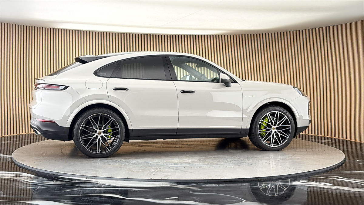 More views of Porsche Cayenne