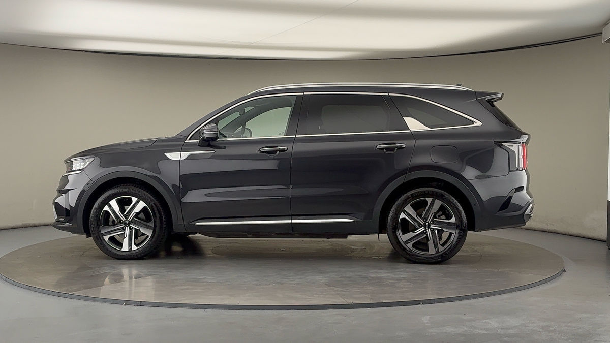 More views of Kia Sorento