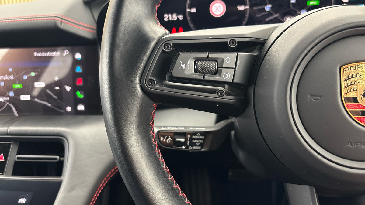 Porsche Taycan Image 13