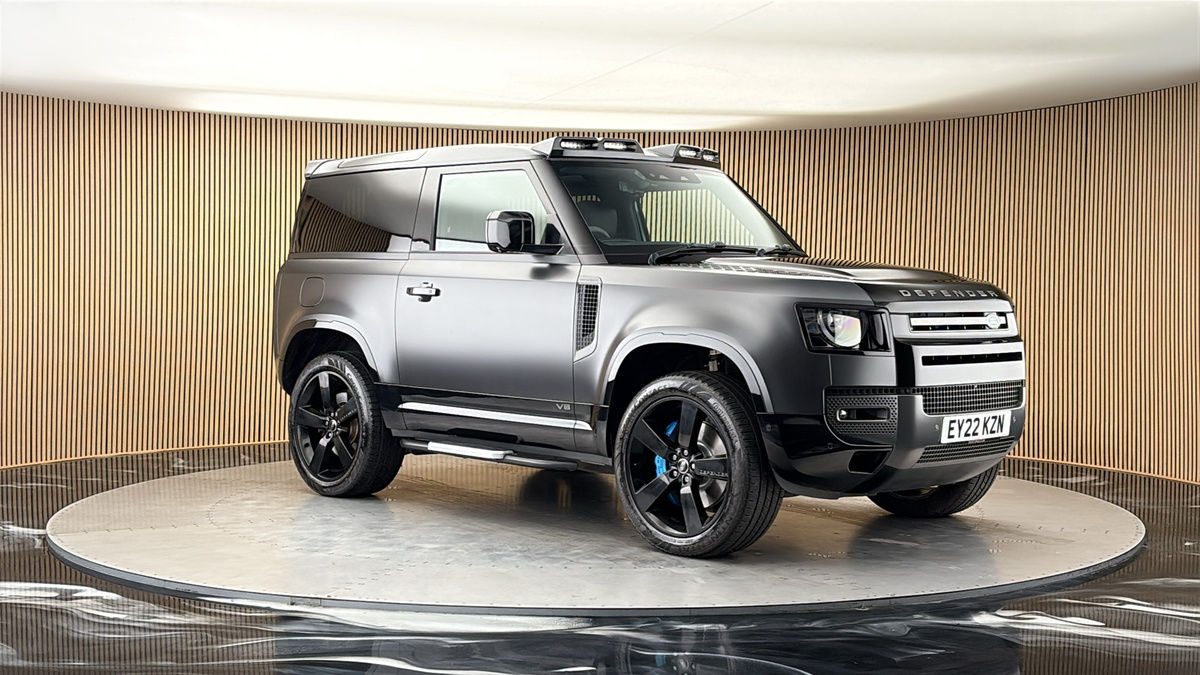 More views of Land Rover Defender 90
