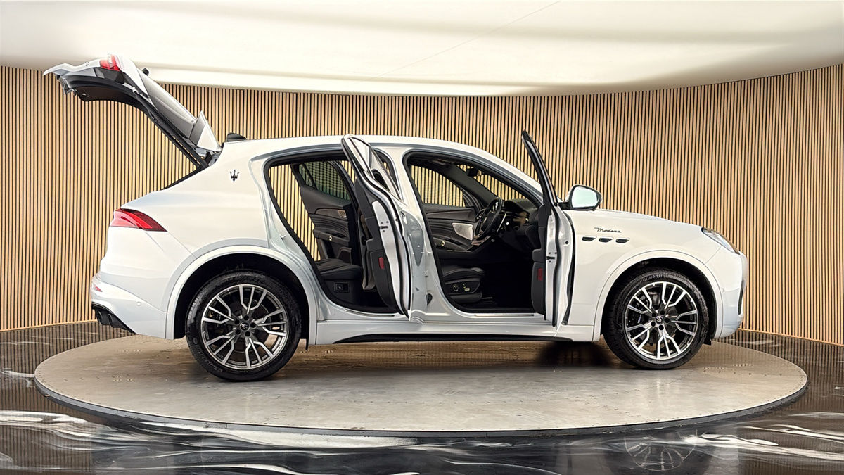 More views of Maserati Grecale