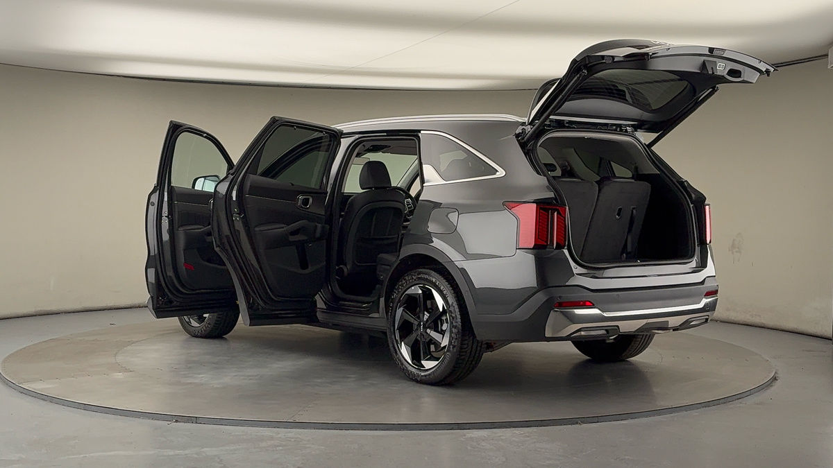 More views of Kia Sorento
