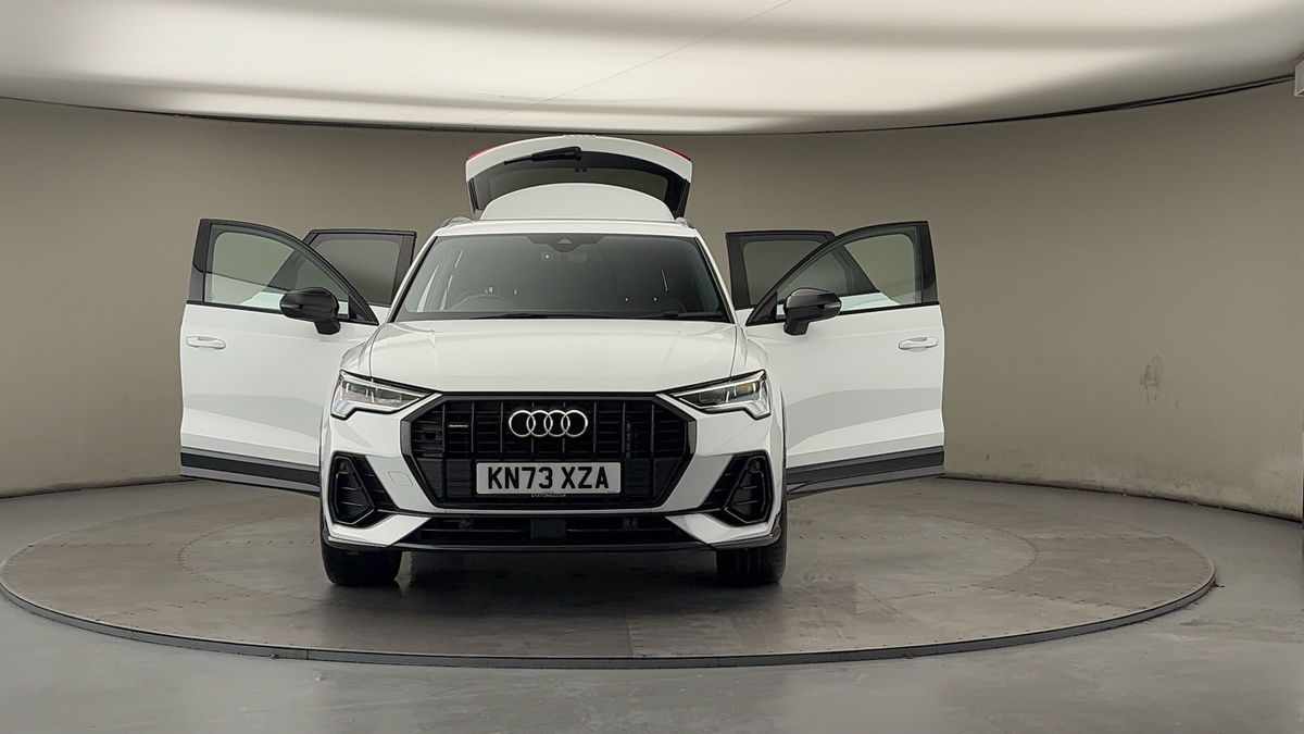 More views of Audi Q3