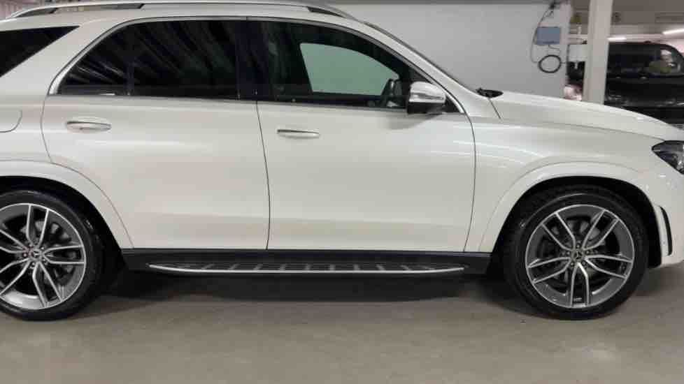 More views of Mercedes-Benz GLE