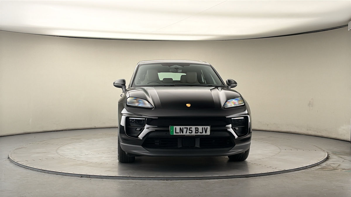 More views of Porsche Macan