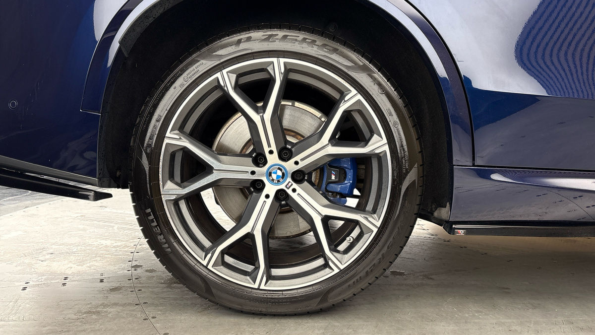 BMW X5 Image 10