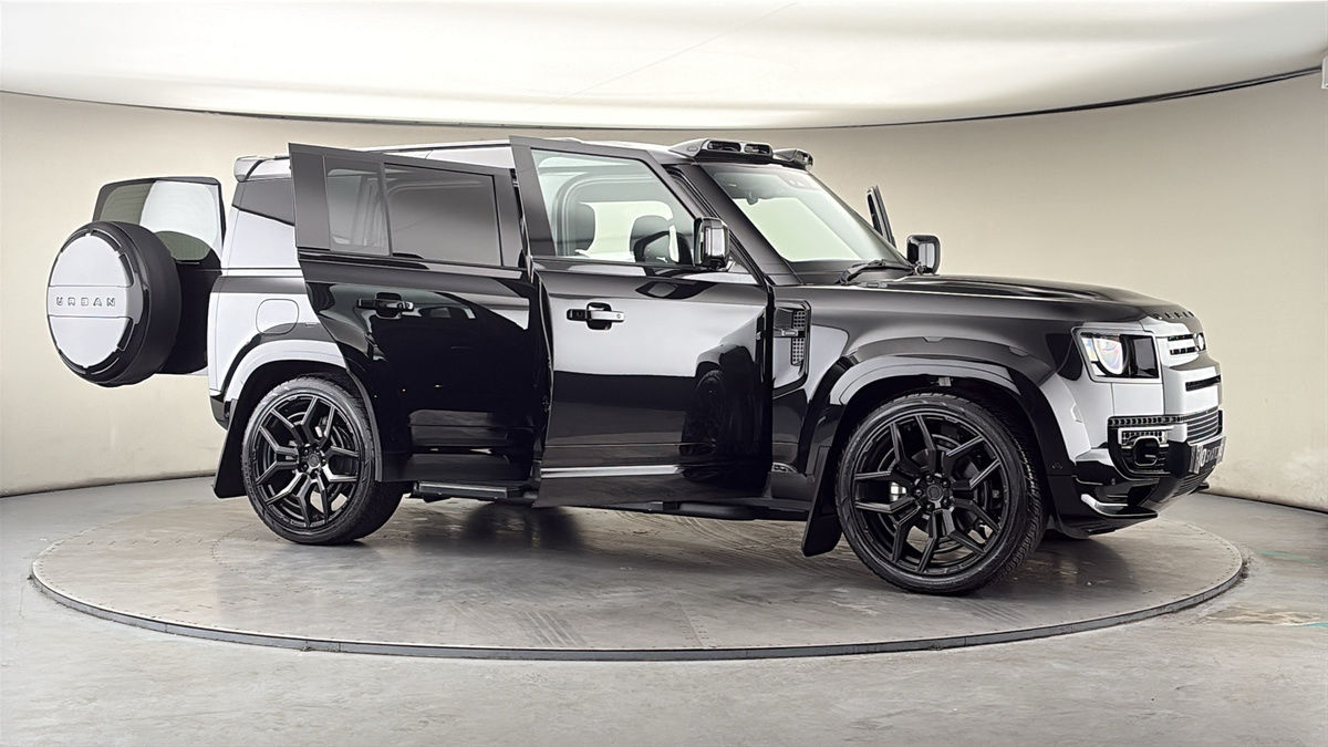 More views of Land Rover Defender 110