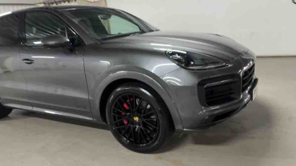 More views of Porsche Cayenne