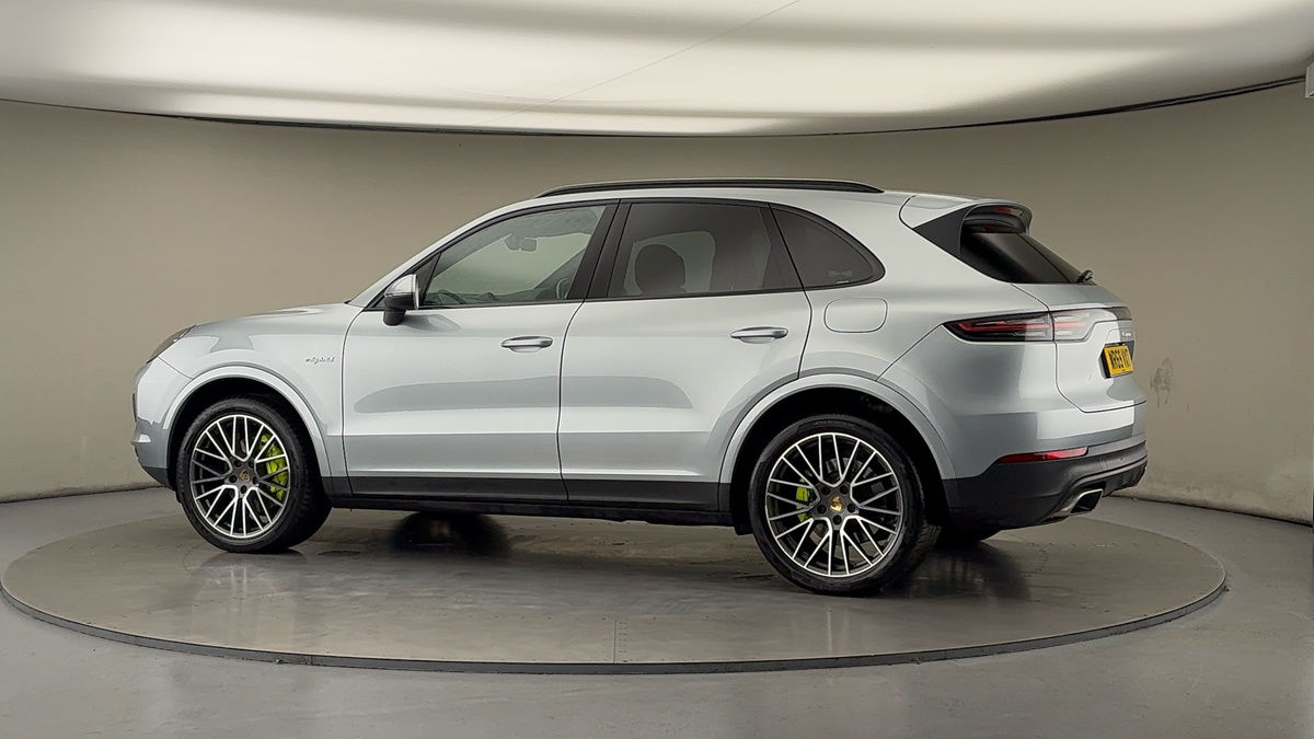 More views of Porsche Cayenne