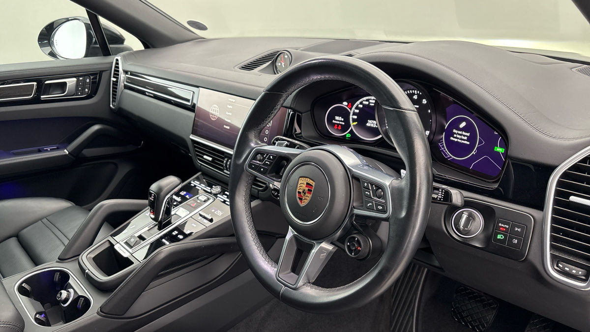 Porsche Cayenne Image 5