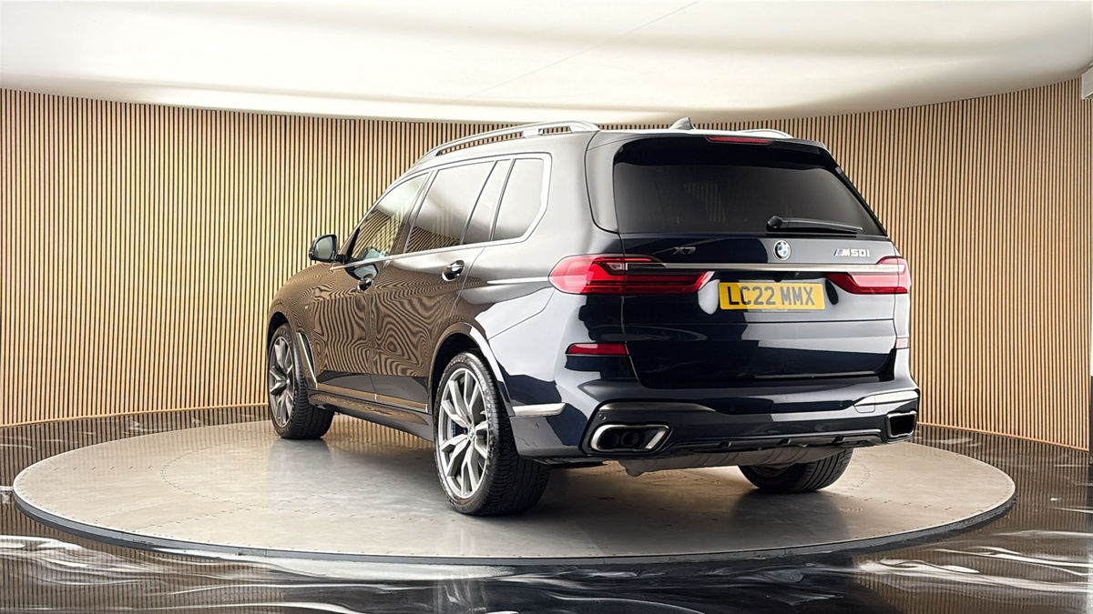 More views of BMW X7