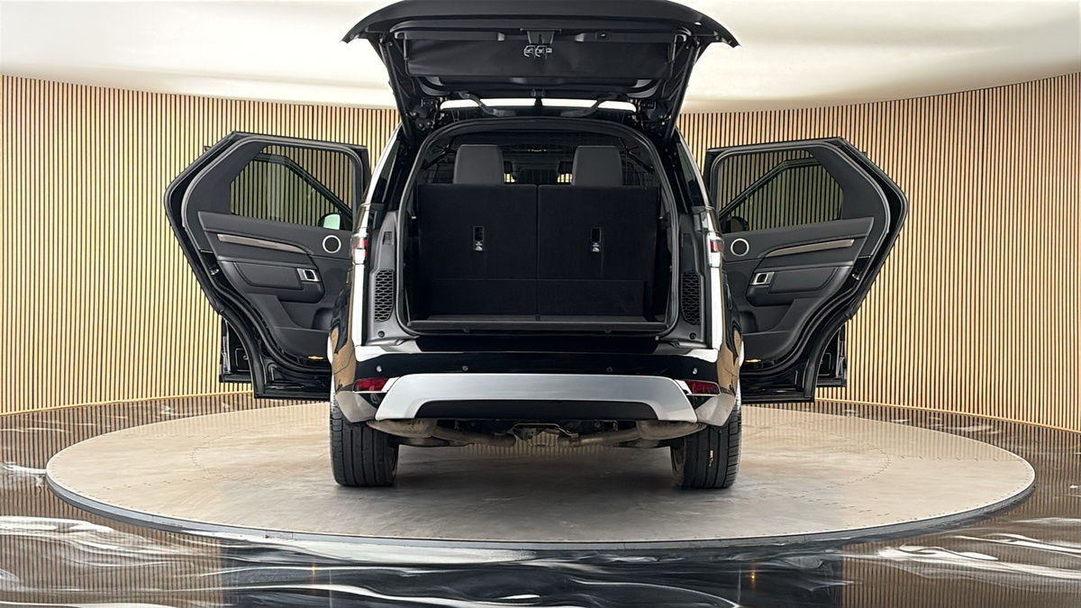 More views of Land Rover Discovery