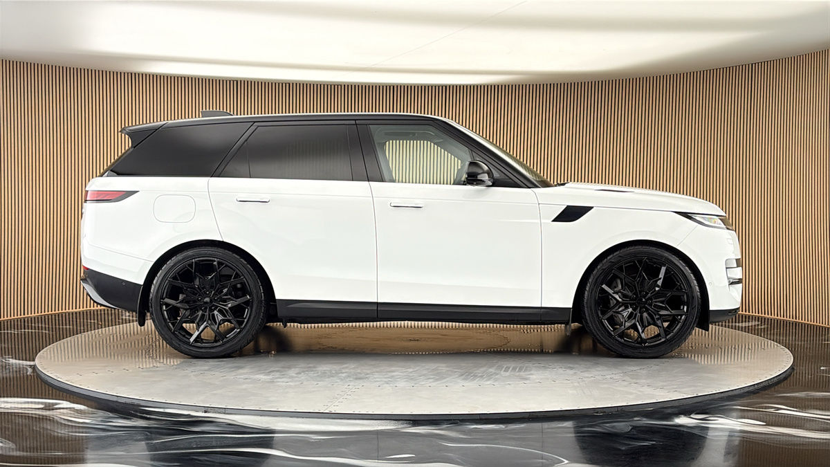 Land Rover Range Rover Sport Image 16