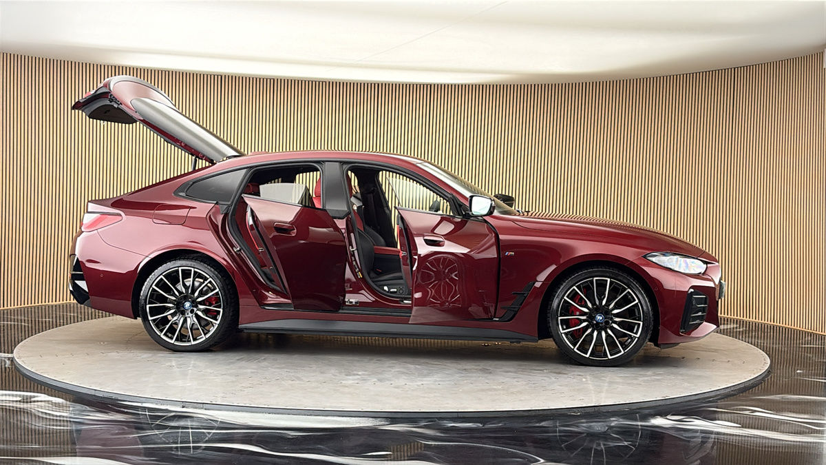 More views of BMW i4