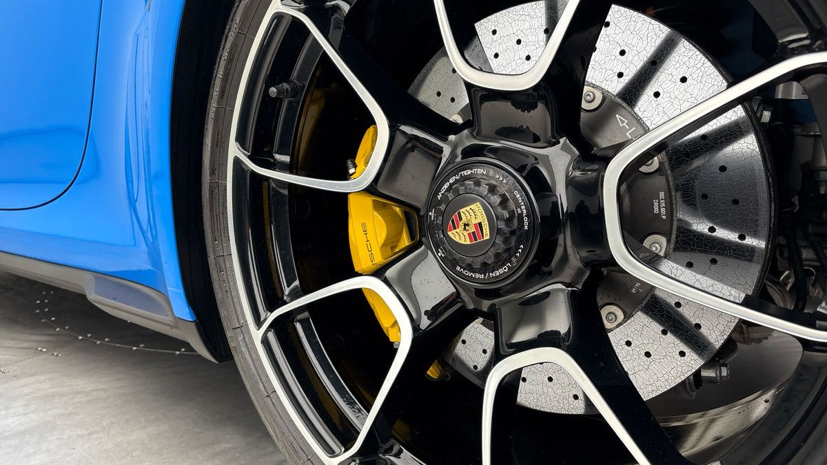 Porsche 911 Image 28