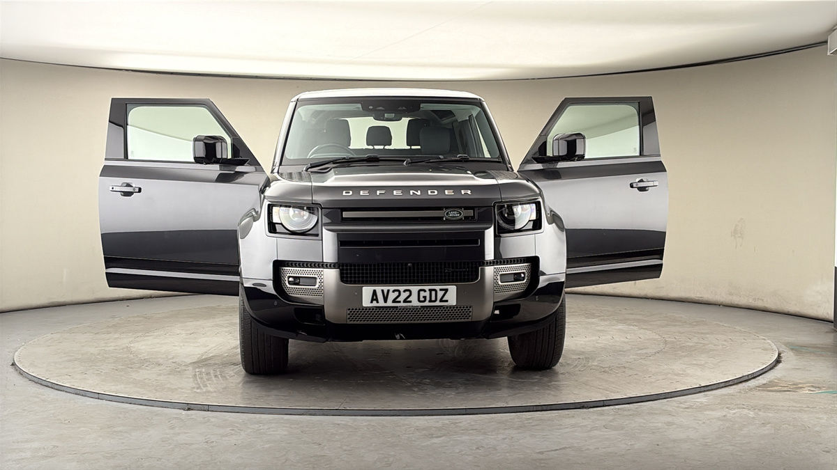 More views of Land Rover Defender 90