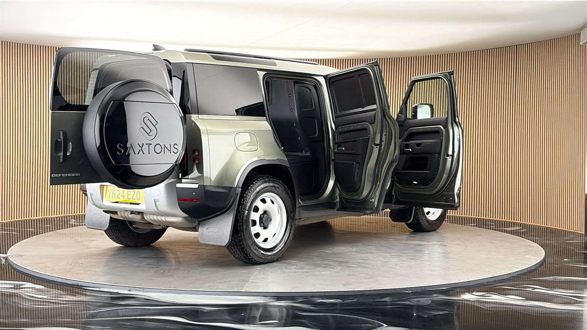 More views of Land Rover Defender 110