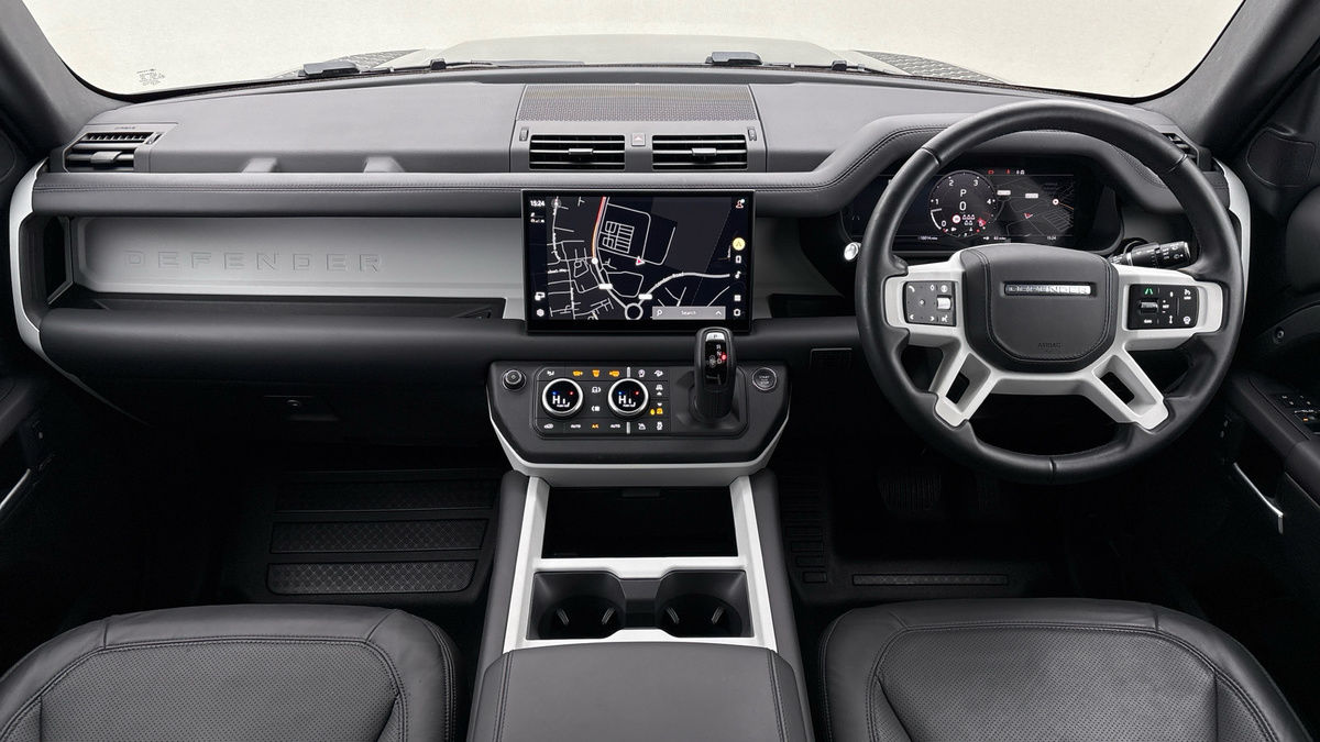 Land Rover Defender 110 Image 12