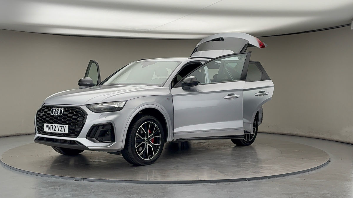 More views of Audi Q5