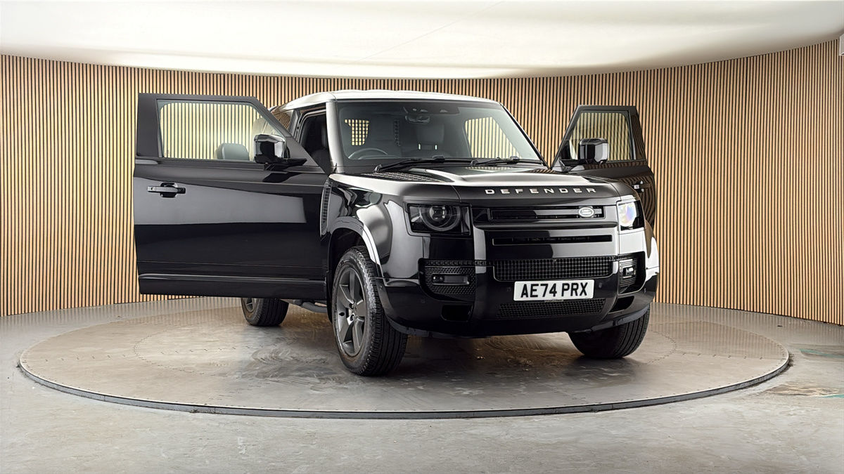 More views of Land Rover Defender 90