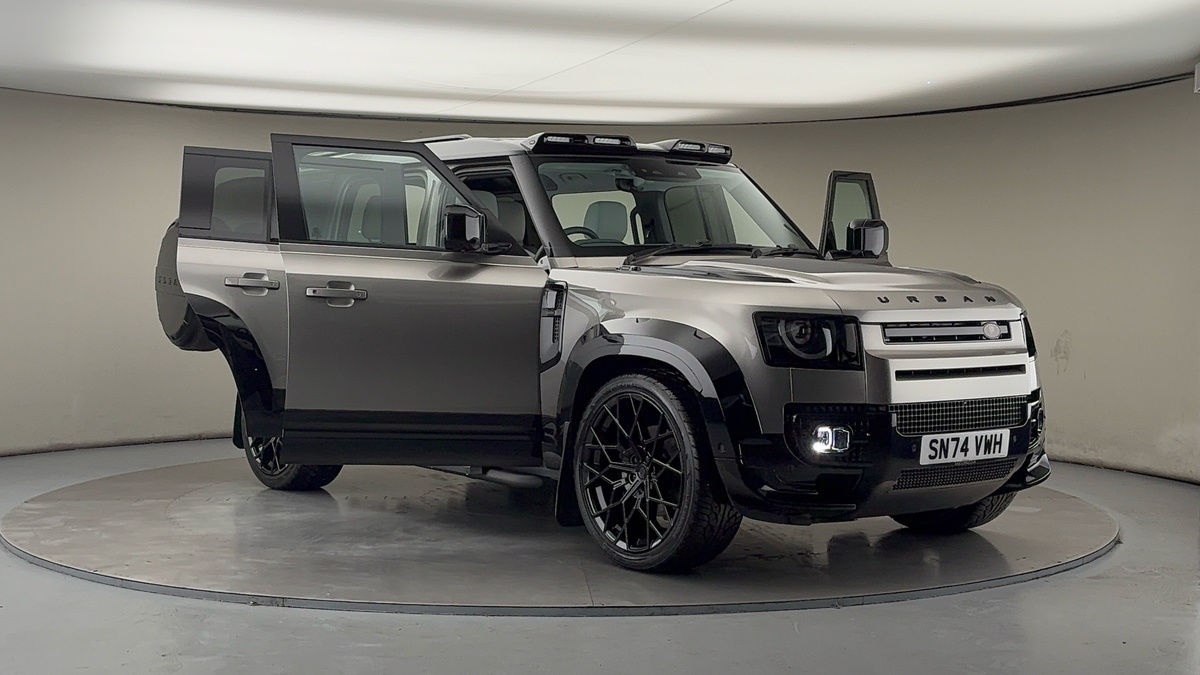 More views of Land Rover Defender 110