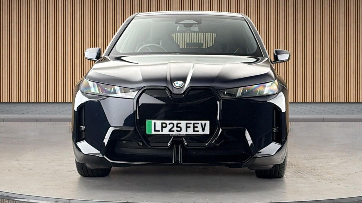 More views of BMW iX