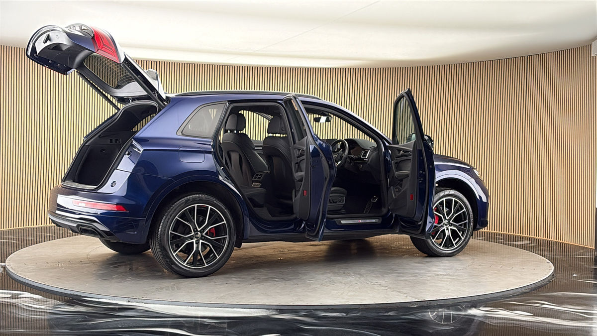 More views of Audi Q5
