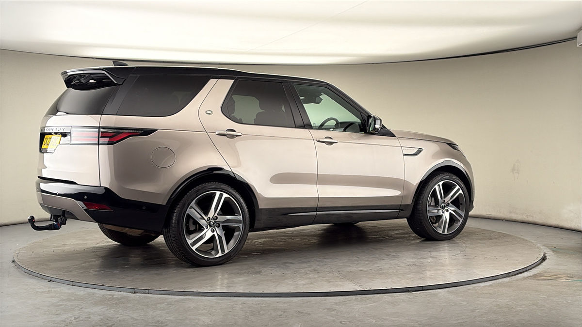 More views of Land Rover Discovery