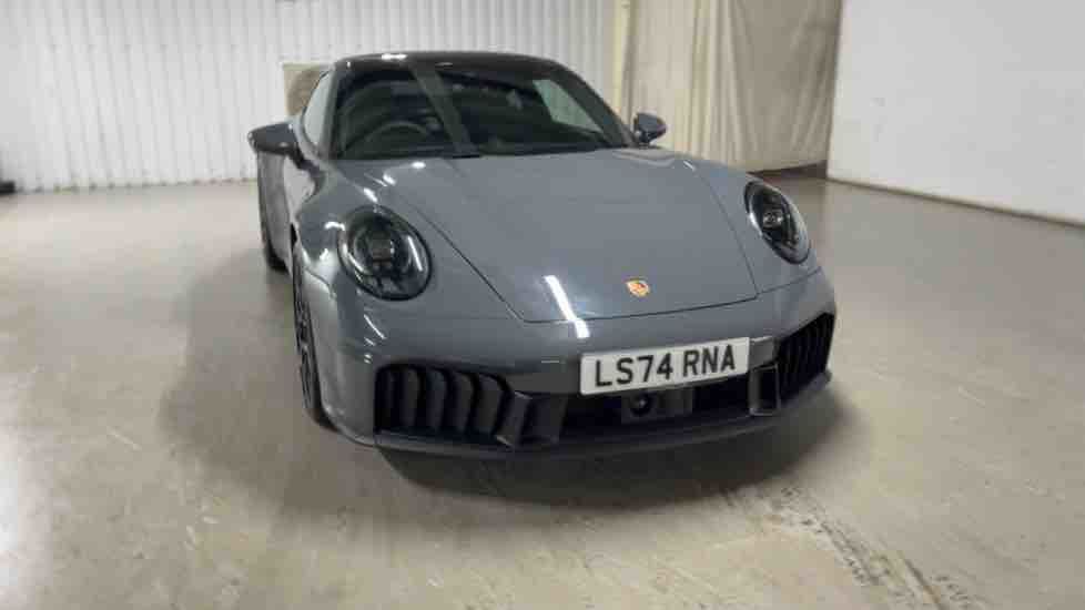 More views of Porsche 911