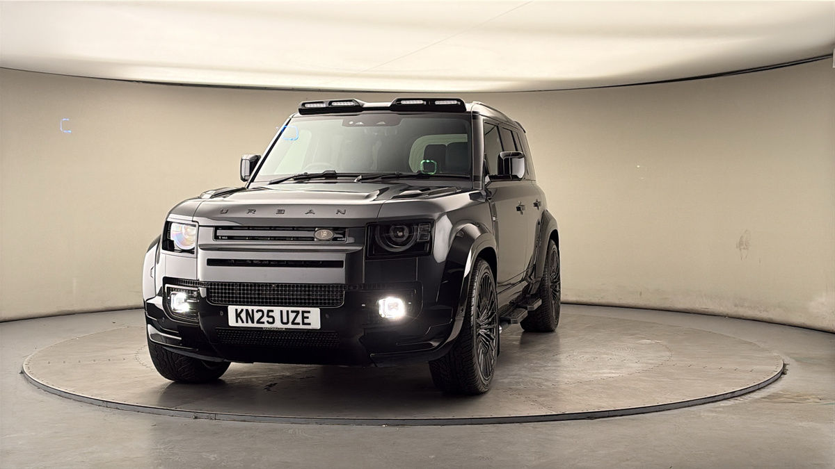 More views of Land Rover Defender 110