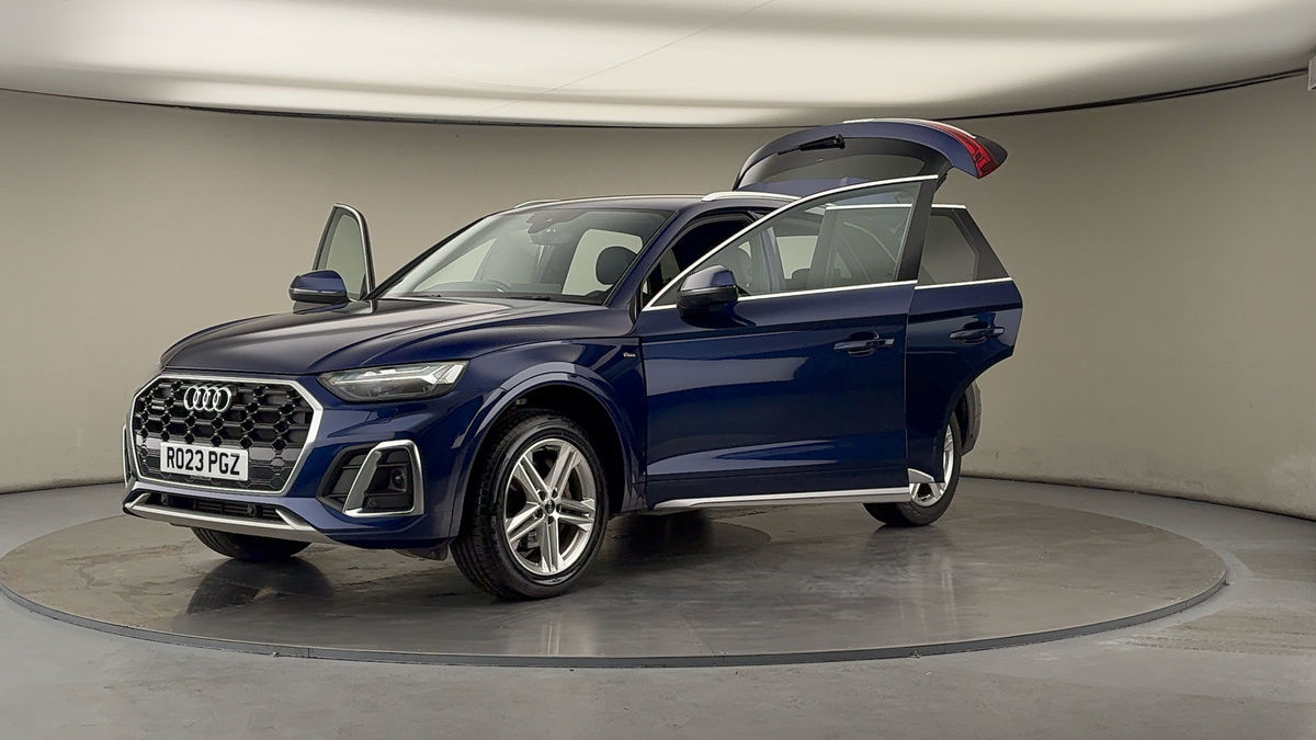 More views of Audi Q5