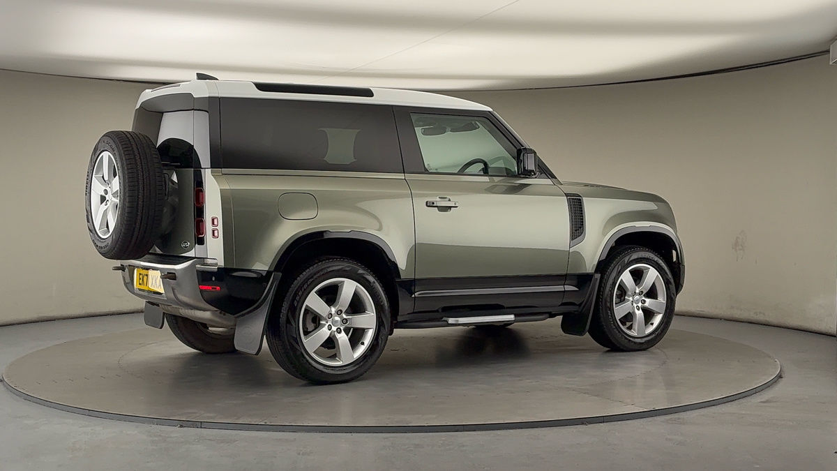 More views of Land Rover Defender 90