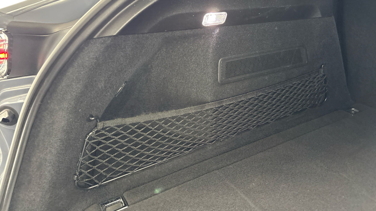 Porsche Cayenne Image 44