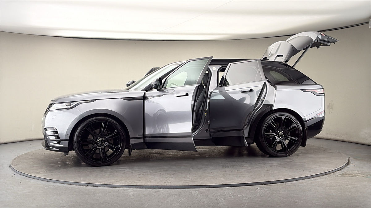 More views of Land Rover Range Rover Velar