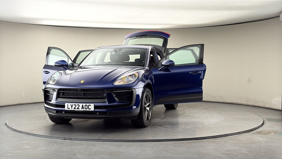 More views of Porsche Macan