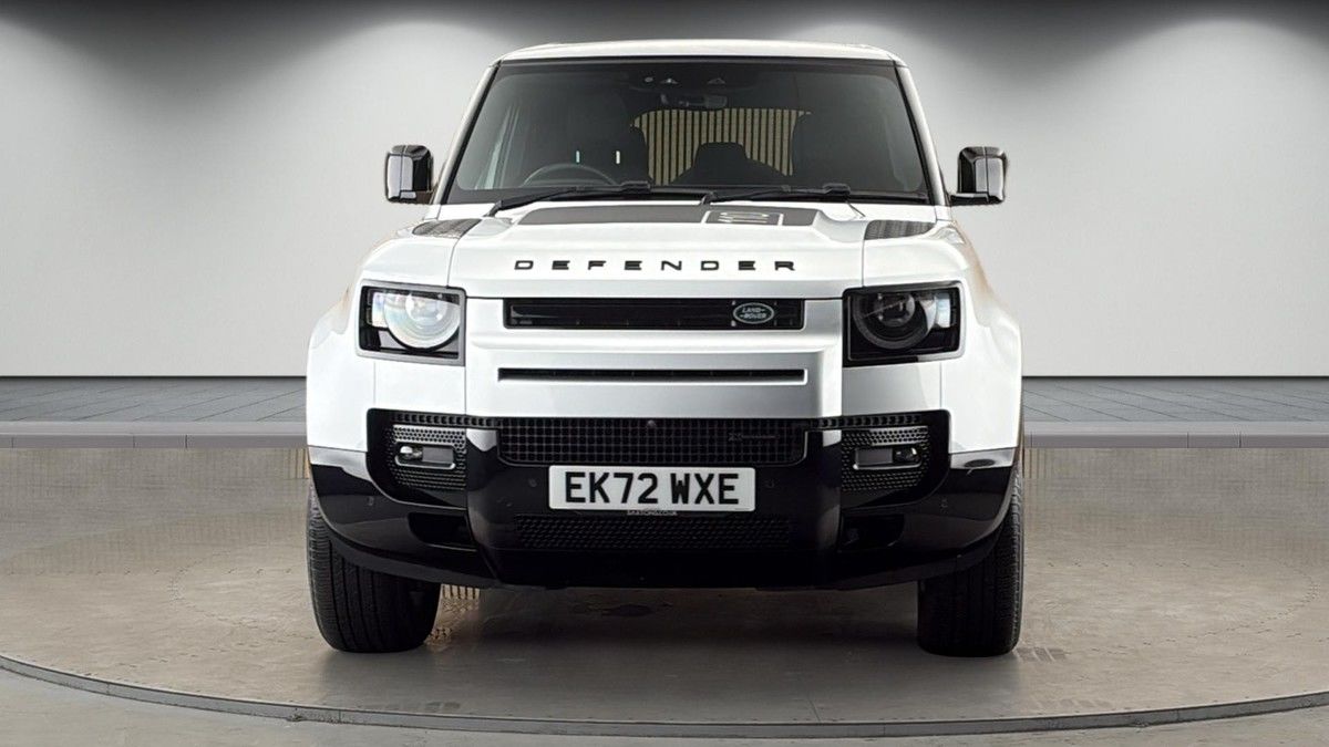 Land Rover Defender 110 Image 3